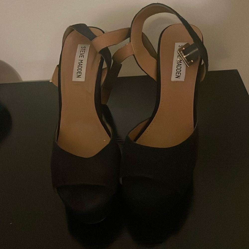 Steve Madden black sexy heel with a platform